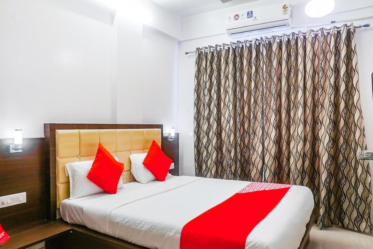 Oyo 15541 Pearl Inn Pune Ngoại thất bức ảnh